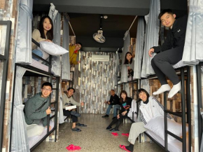 Topbunk Hostel